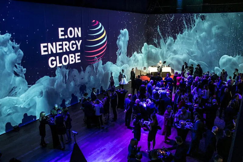 Energy Globe Awards ve Foru Karlín — velkoplošný obraz jako součást scény