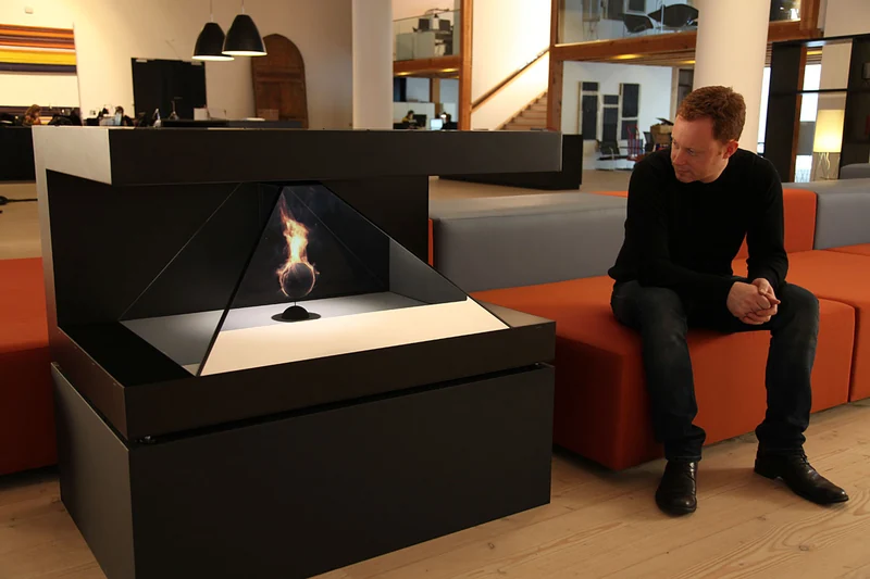 DREAMOC XL with holographic animation in an interior